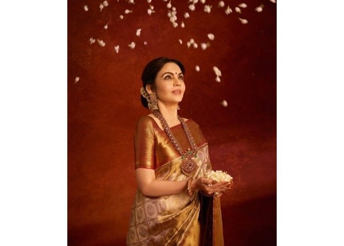 Nita Ambani NMACC Golden Saree Marathi Updates 2026